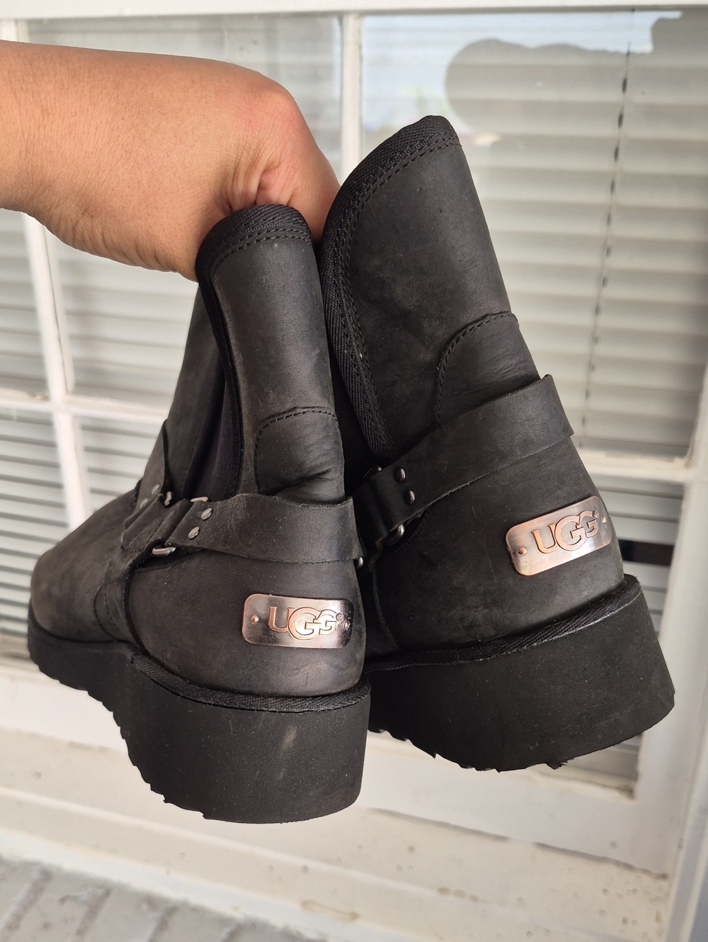 UGG Women Black Leather Ankle Boots - Classic Comfort